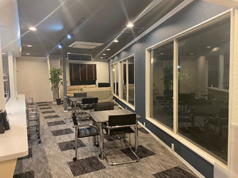 埼玉県草加市にある新栄商会の内観